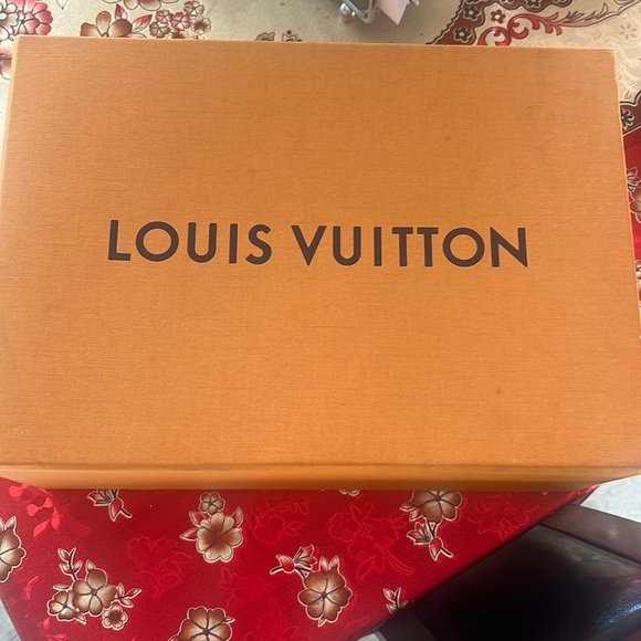 NEW Louis Vuitton Marilyn mule high heels black fur and satin size 40 AUTHENTIC - Picture 8 of 16